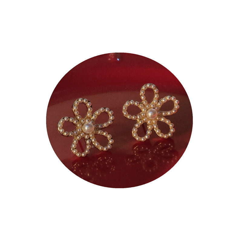 Silver Needle Pearl Flower Earrings