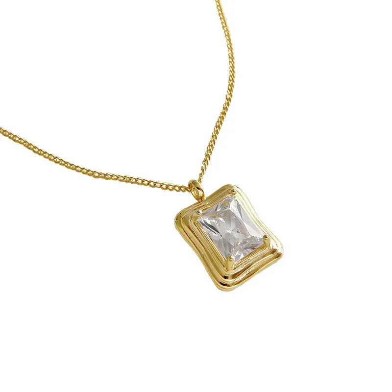 Dainty Square Neckpiece - Viexta
