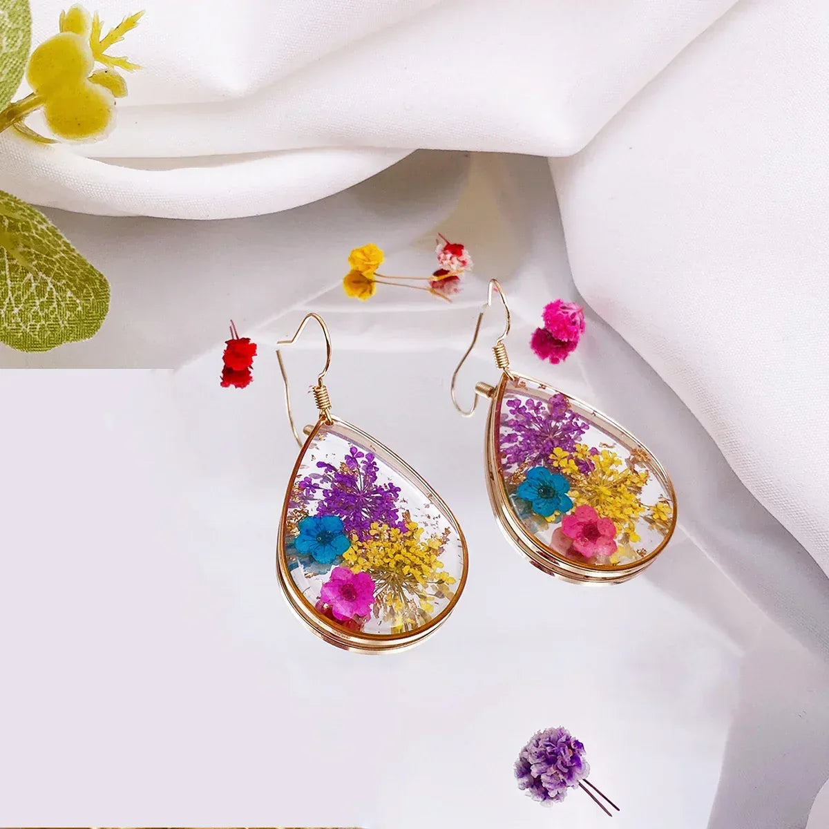 Drop-shaped Natural Dried Flower Earrings - Viexta