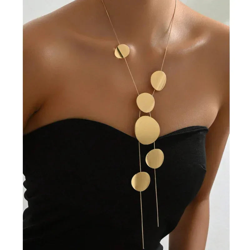 Long Trendy Wafer Hollow Necklace - Viexta
