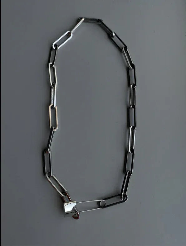 Vintage Gold Lock Pin Choker Necklace - Viexta