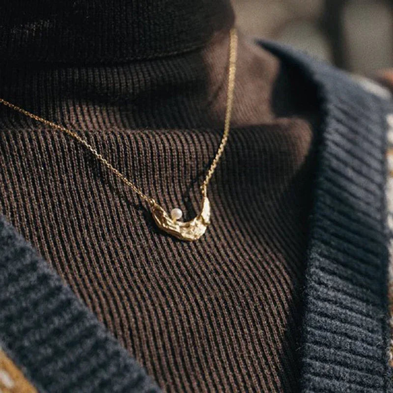 Crescent Clavicle Chain - Viexta