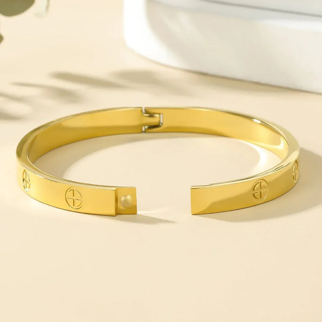 Stainless Steel Cross Nail Bracelet - Viexta