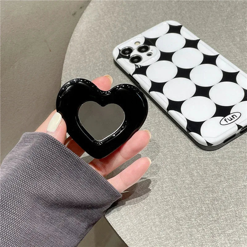 Black And White Diamond Round iPhone Case - Viexta