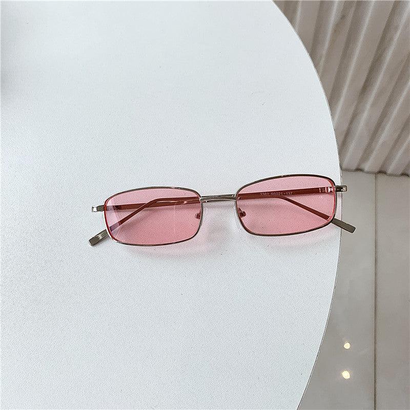 Trendy Small Frame Rectangular Sunglasses - Viexta
