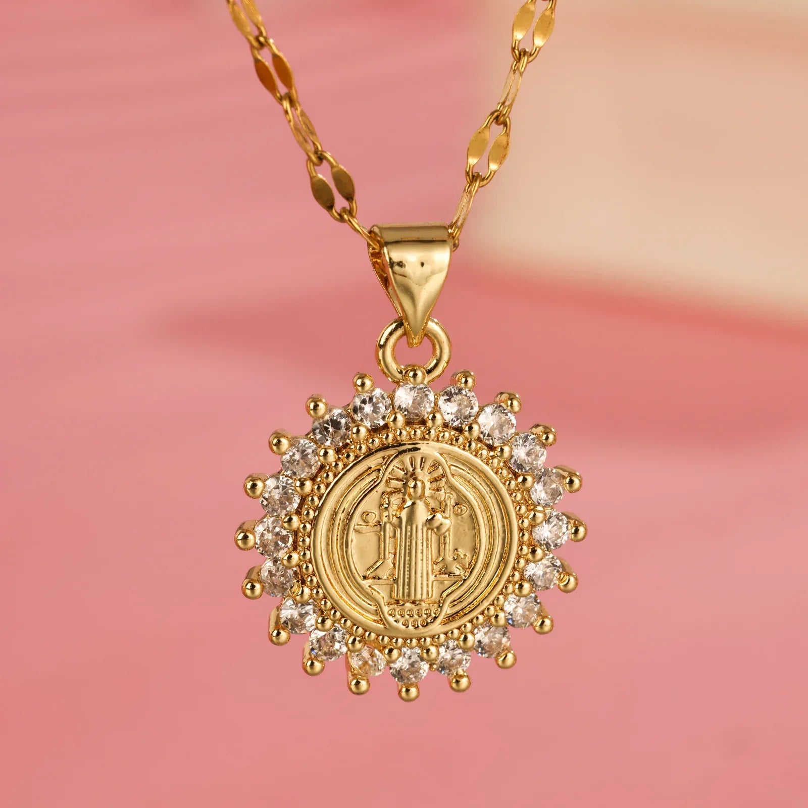 Virgin Mary Statue Necklace - Viexta