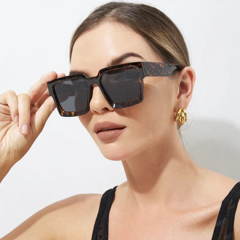 Large Frame Square Sunglasses - Viexta