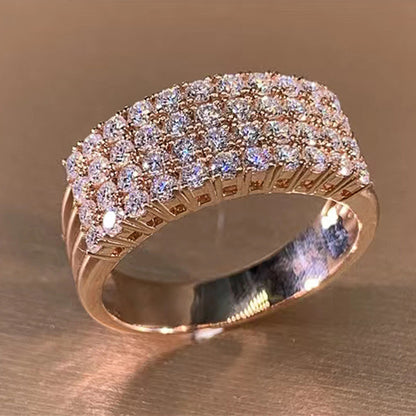 Inlaid Zircon Shiny Ring