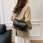 Ladies Tassel Retro Shoulder Bag - Viexta
