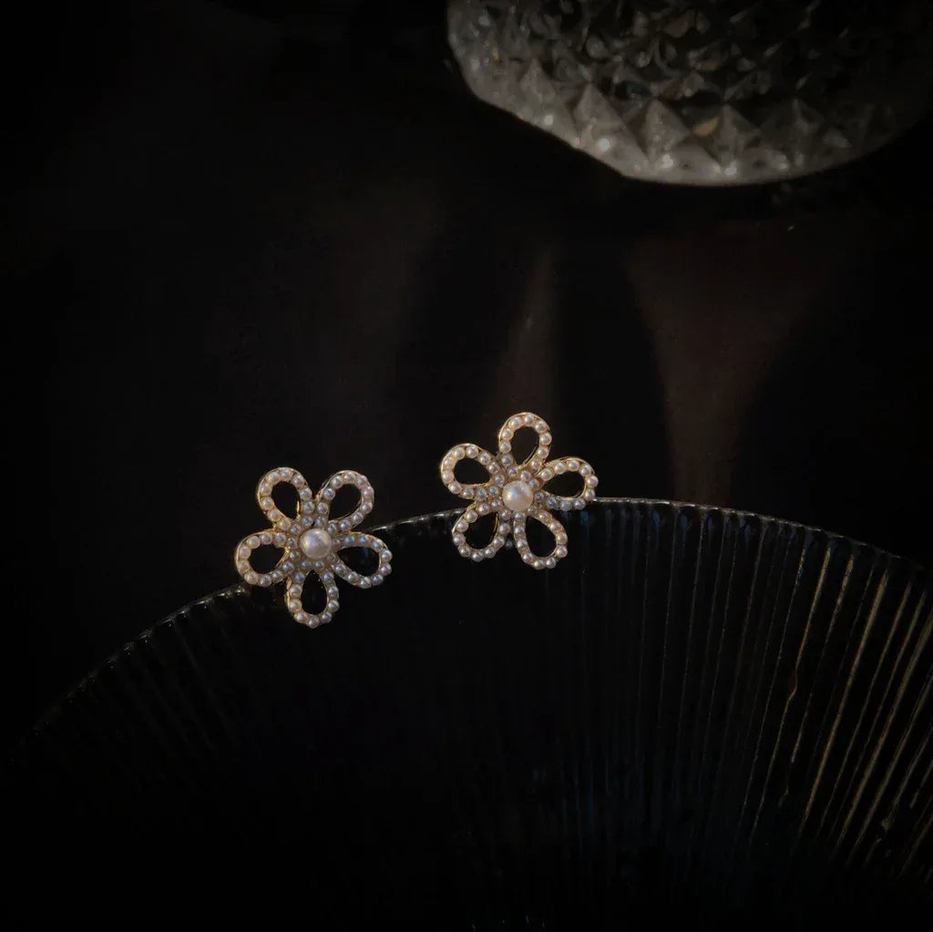 Silver Needle Pearl Flower Earrings - Viexta