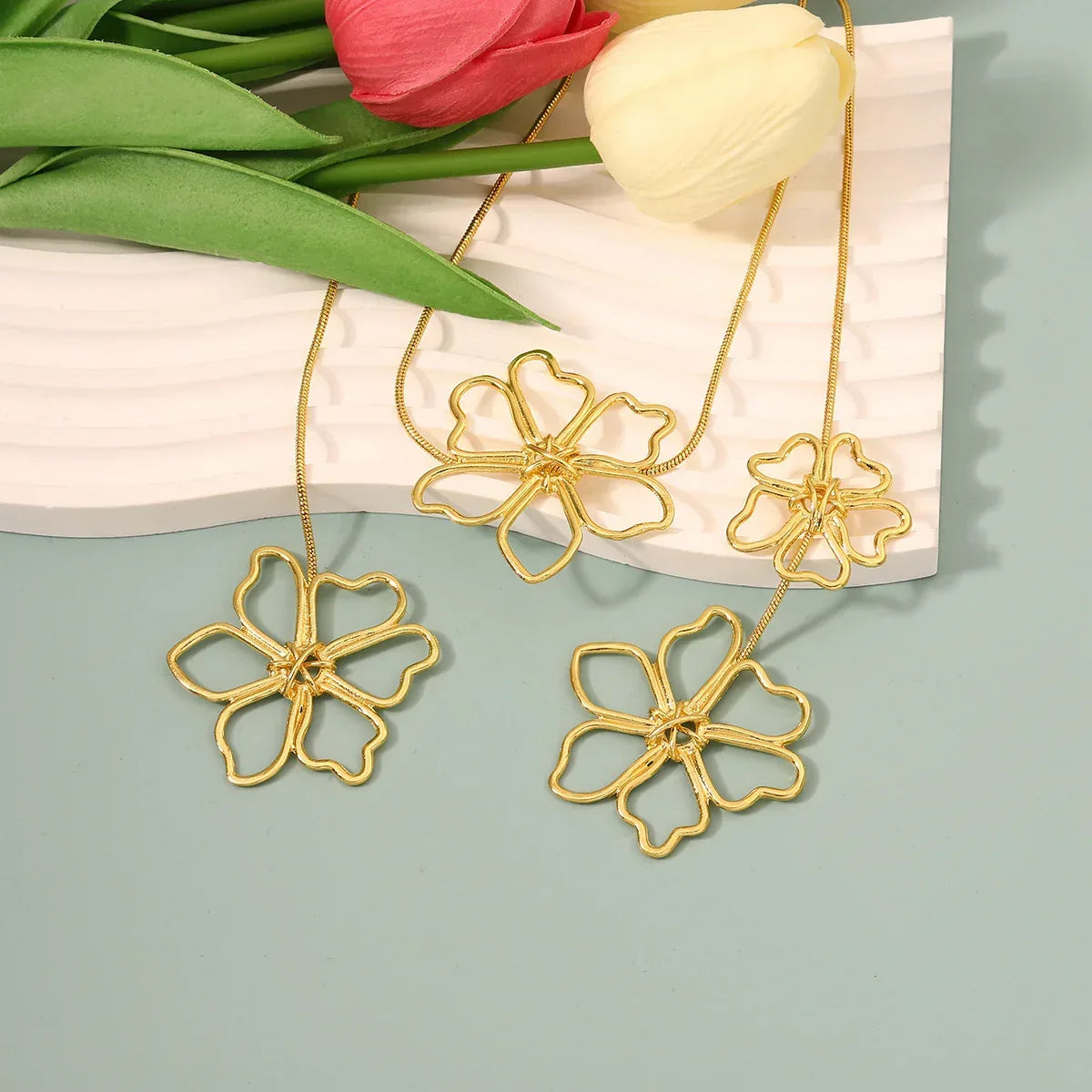 Retro Personalized Flower Necklace - Viexta