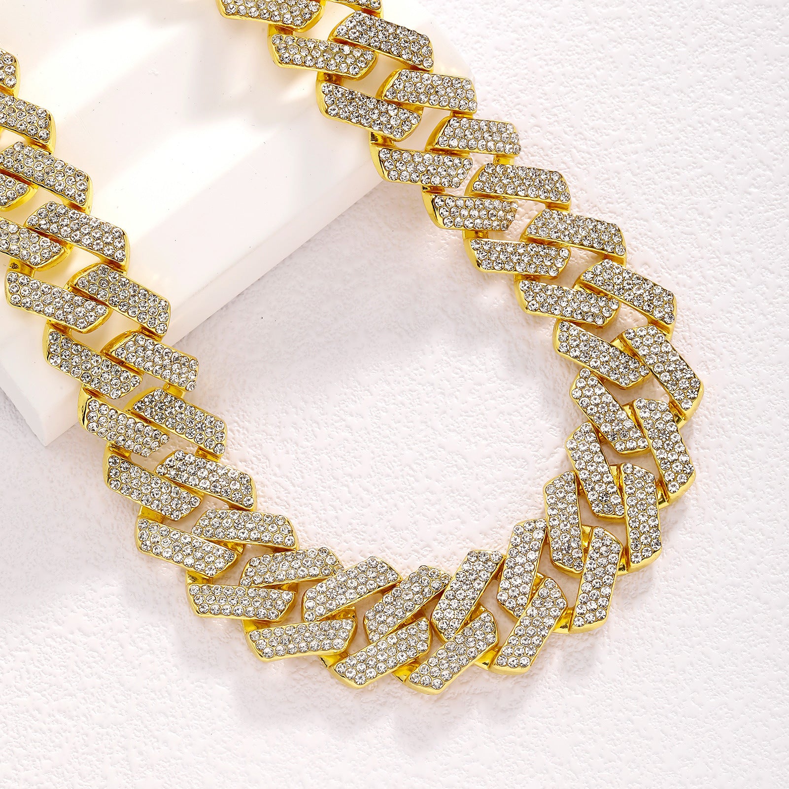 20mm Diamond-Shaped Cuban-Link Necklace