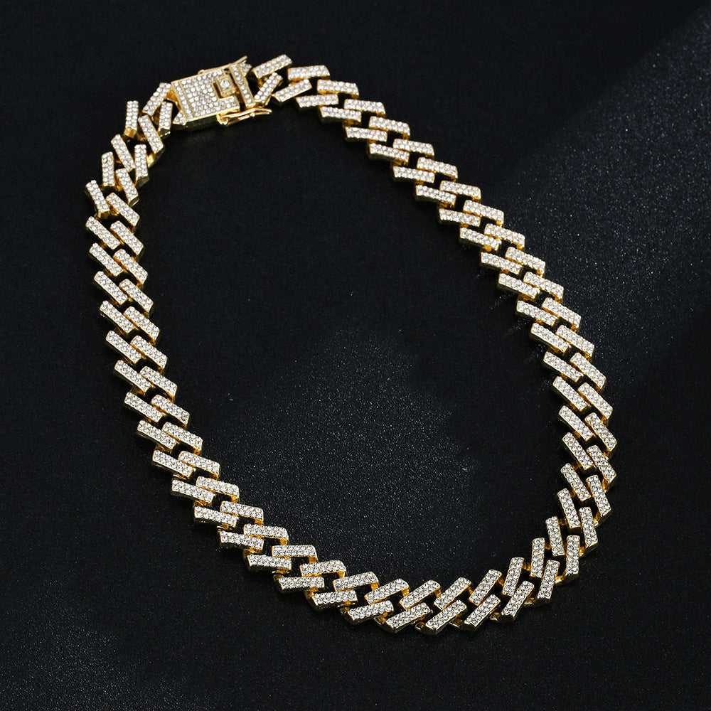 diamond-inlaid-necklace