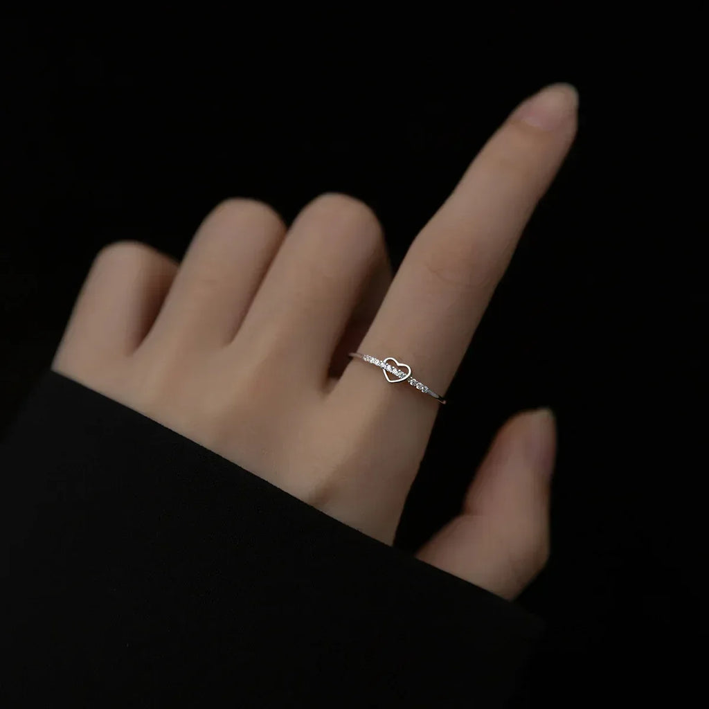 Hollowed-out Heart-shaped Ring - Viexta