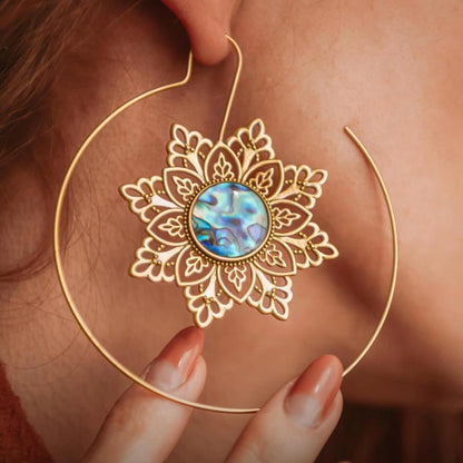 Hollowed-out High-grade Dignified Flowers Earrings