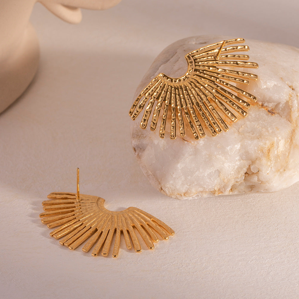 Fashionable temperament half sunflower earrings