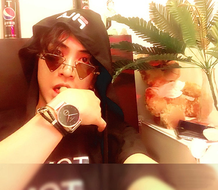 Punk wind triangle hollow sunglasses