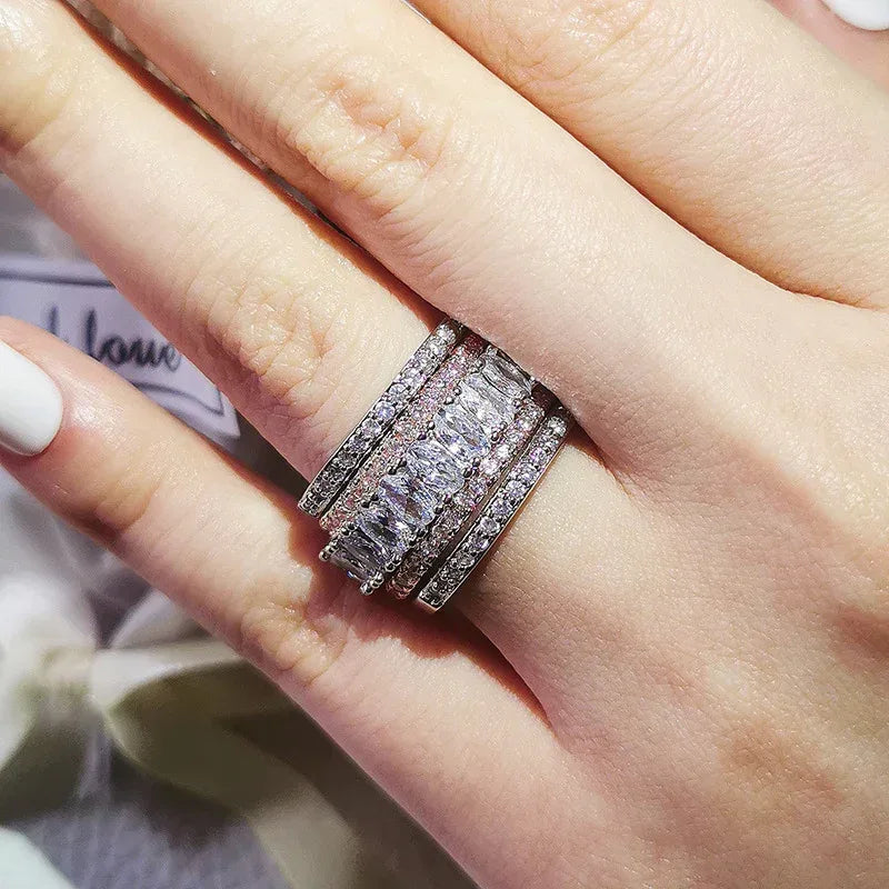 Luxe Wedding Ring - Viexta