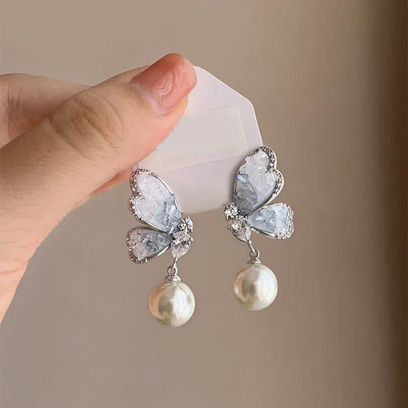 Butterfly Pearl Earrings With Rhinestones - Viexta