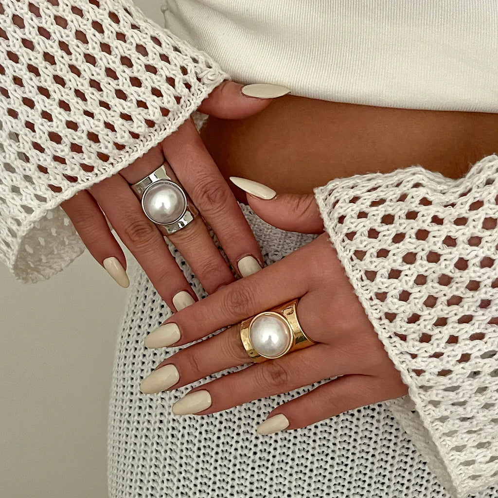 exaggerated-inlaid-large-pearl-wide-ring - Viexta