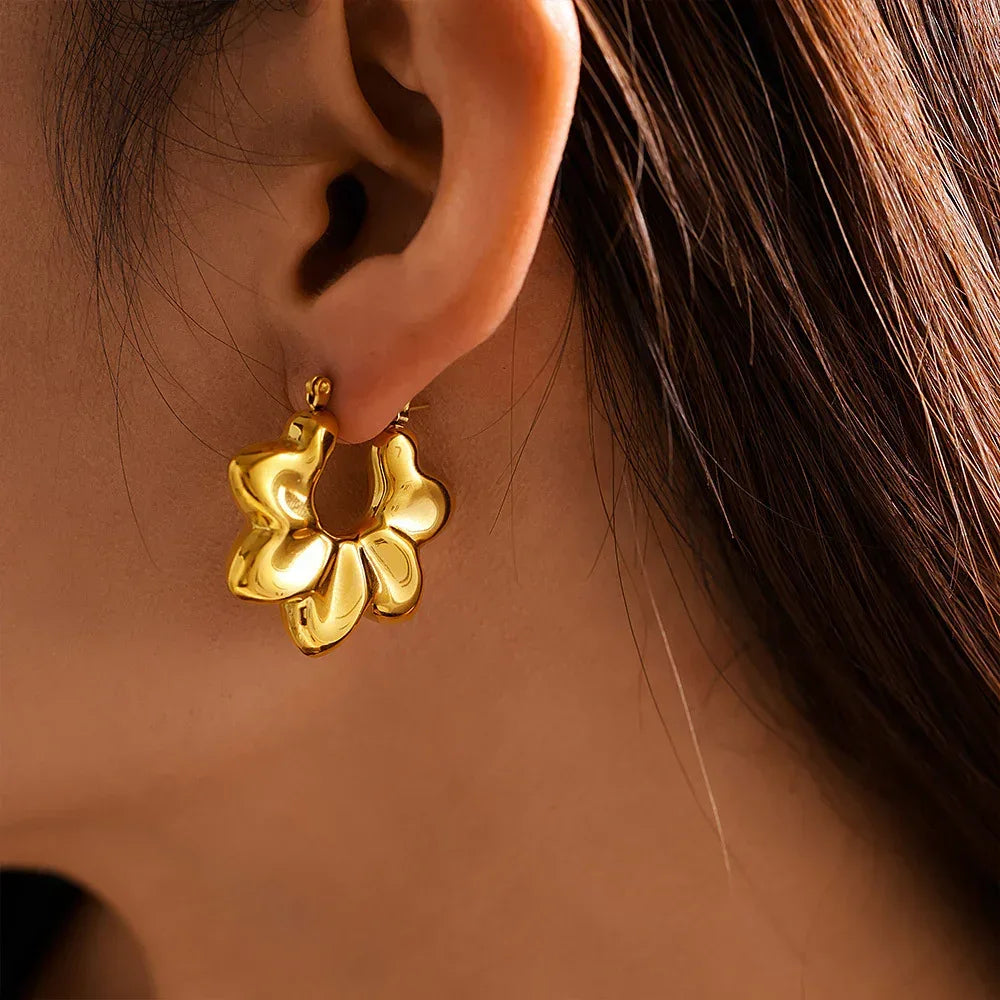 Fashionable Pleated Wave Chrysanthemum Hollow Earrings - Viexta