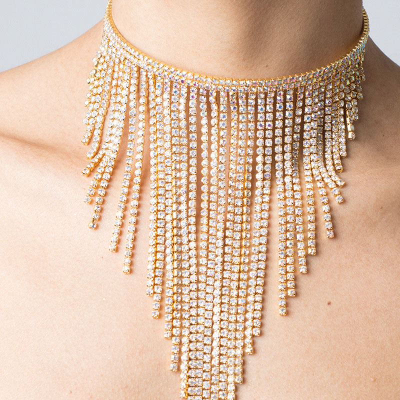exaggerated-new-diamond-studded-clavicle-chain