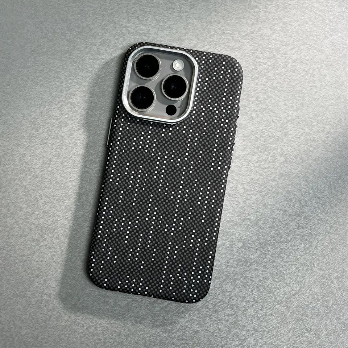 carbon-fiber-pattern-magnetic-suction-drop-resistant-iphone-cover - Viexta