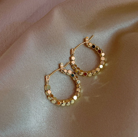 Square Balls Geometric Hoops