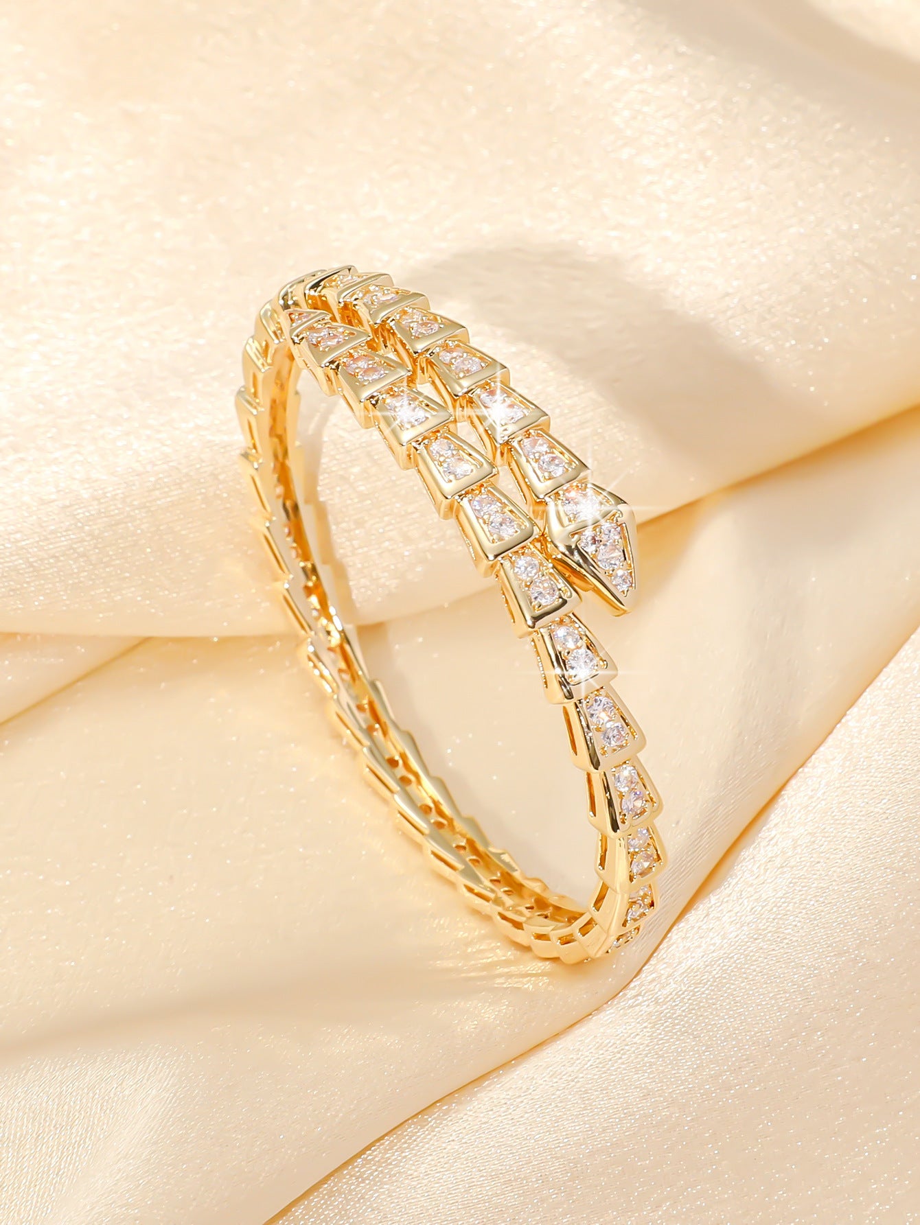 micro-inlaid-snake-zirconium-bracelet