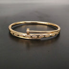 V Gold Classic Full Rhinestone Stud Bracelet with Diamond-Encrusted Ends, Thick 18K Rose Gold Plated, Luxury Couple Bracelet