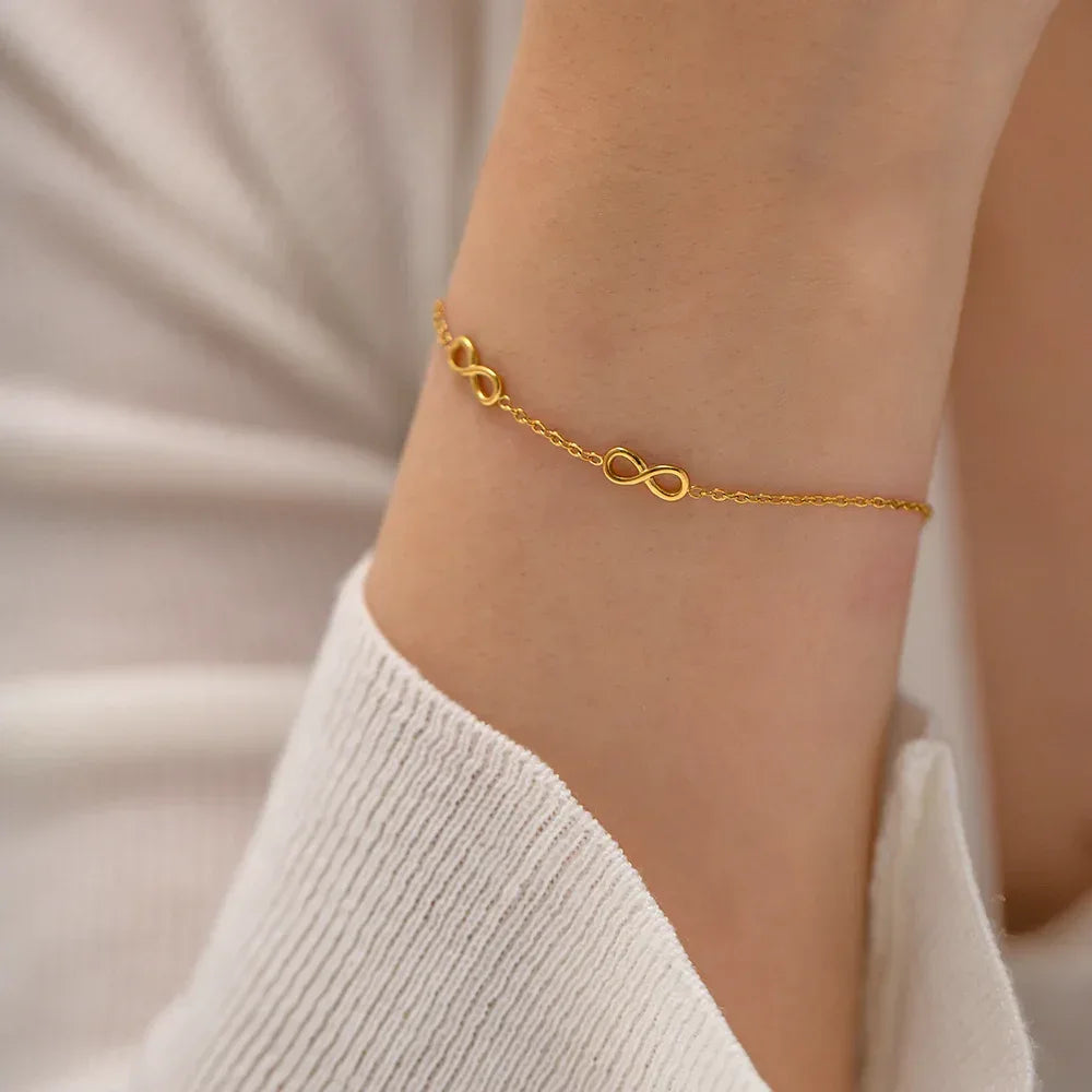 18K Gold Plated Infinite Stainless Steel Bracelet - Viexta