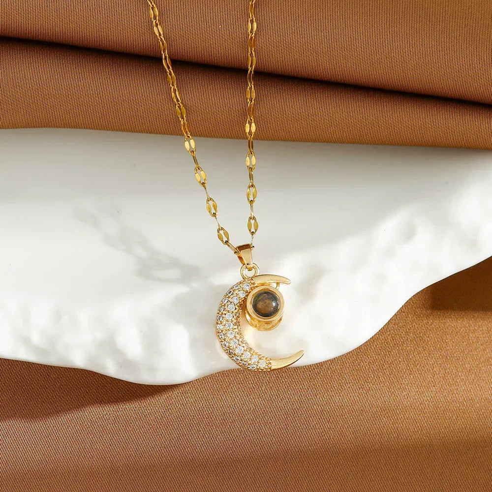 European Luxe Zircon Moon Necklace - Viexta
