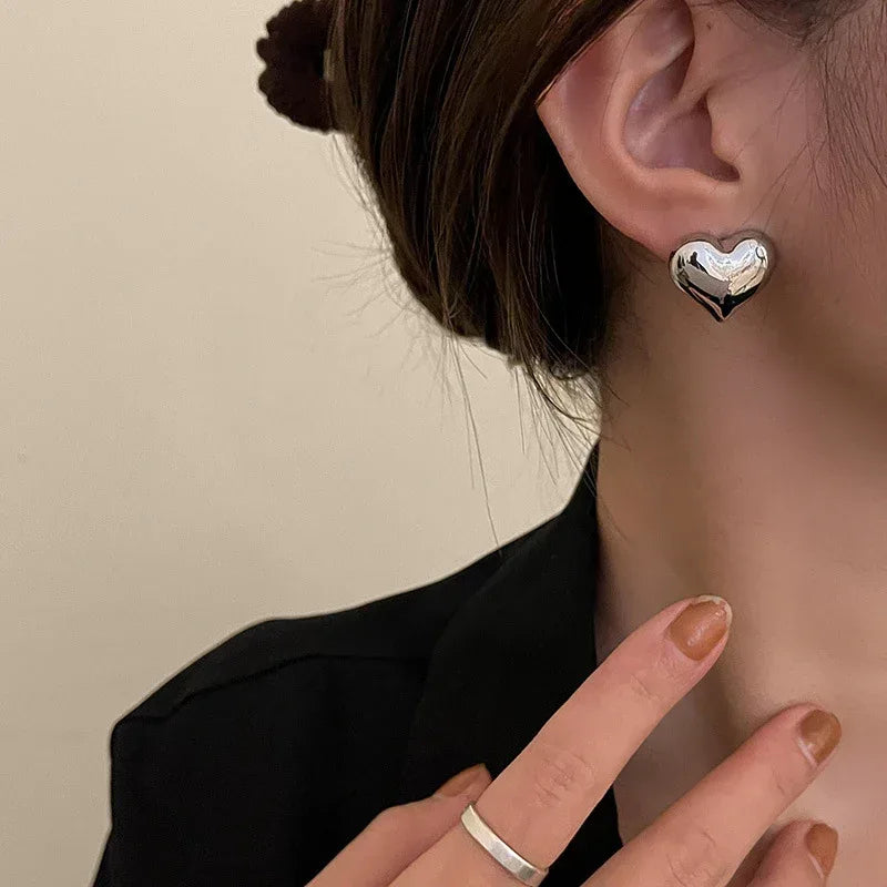 Three-dimensional Heart-shaped Earrings - Viexta