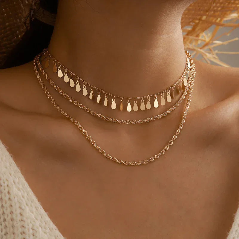 Multi-layer Hemp Flowers Drop-shaped Necklace - Viexta
