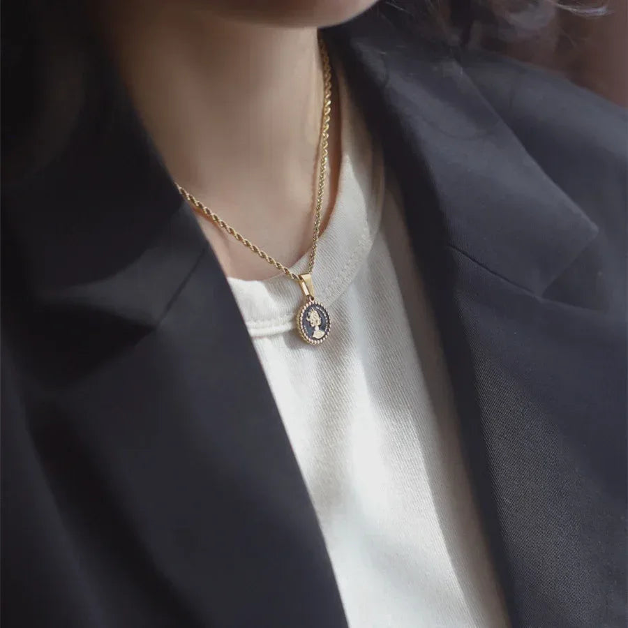 Retro Black Titanium Necklace - Viexta