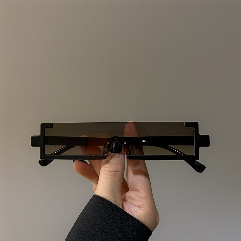 niche-metal-rectangular-one-piece-sunglasses