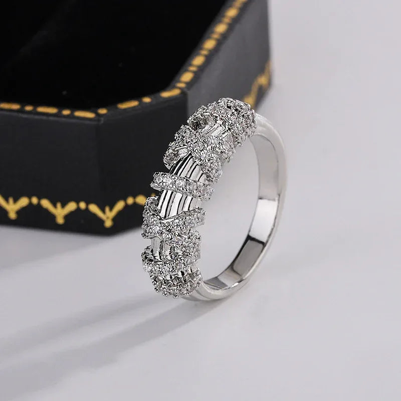 Colored Thread Twisted Inlaid Zircon Ring - Viexta