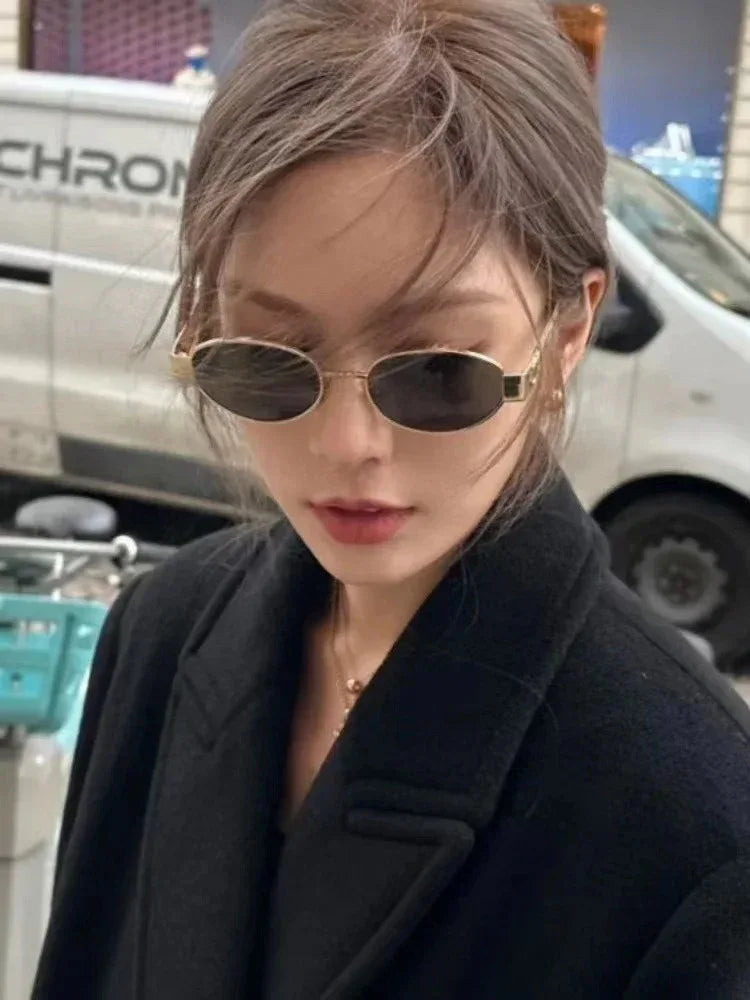 Oval Women's Metal Vintage Sunglasses - Viexta