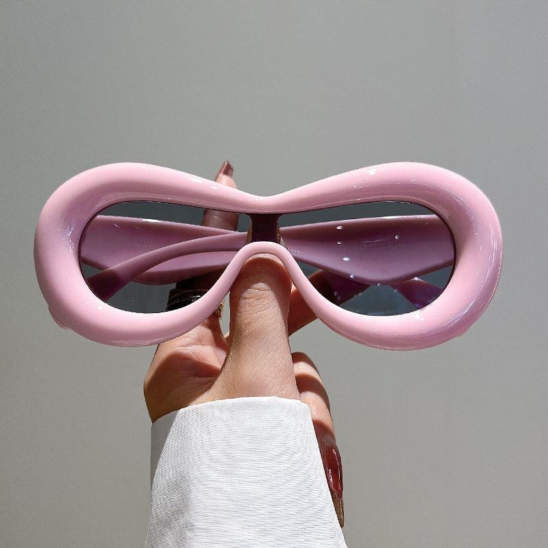 Stylish One-piece Sunglasses With Wide Brims - Viexta