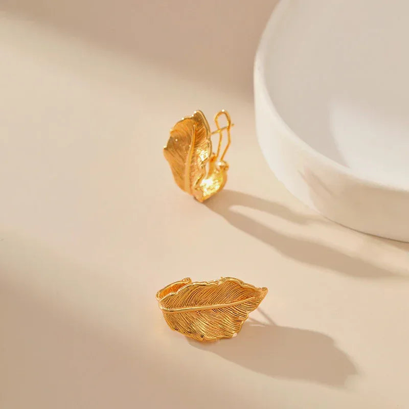 Leaves Brushed Retro Ear Clip - Viexta