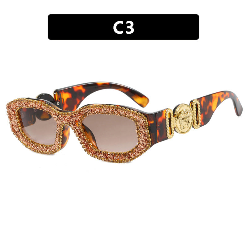 Diamond studded head sunglasses, trendy high-end sunglasses, ladies' sunglasses, street photography