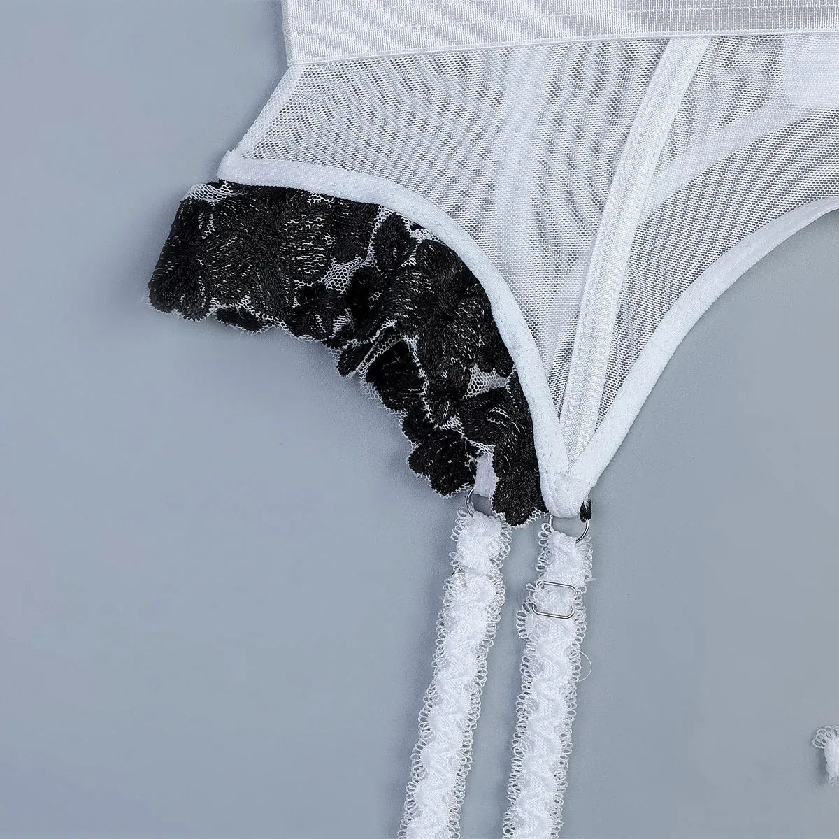 embroidered-flower-black-and-white-stitching-cute-waist-strap-lingerie - Viexta