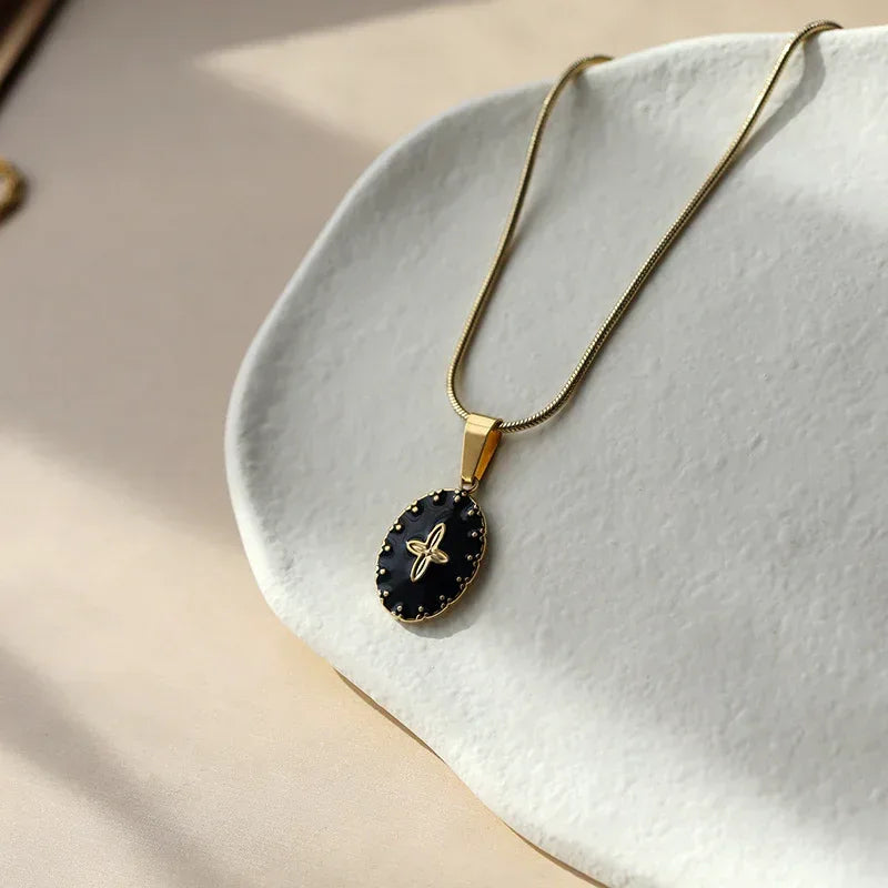 Retro Black Titanium Necklace - Viexta