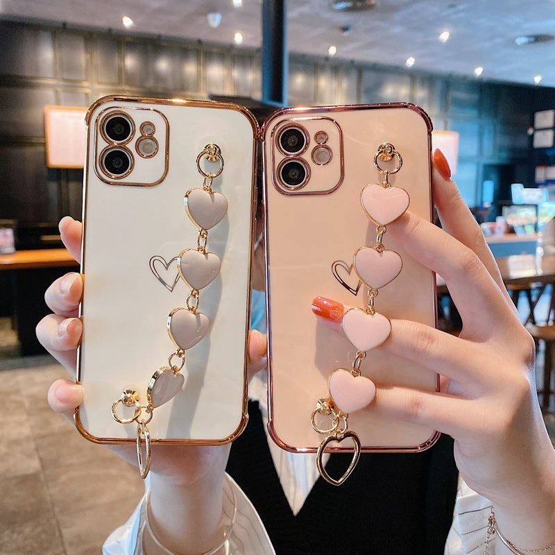 electroplated-heart-shaped-iphone-shell