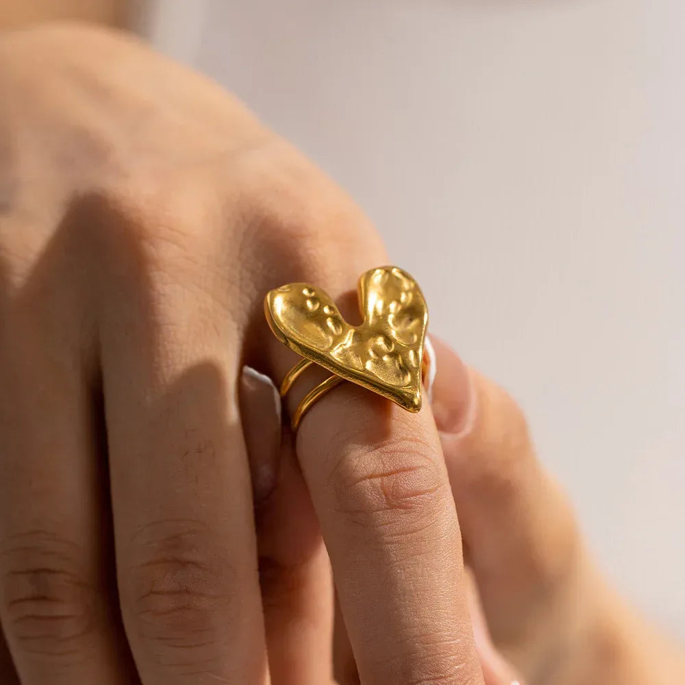 Lava Heart-shaped Ring - Viexta