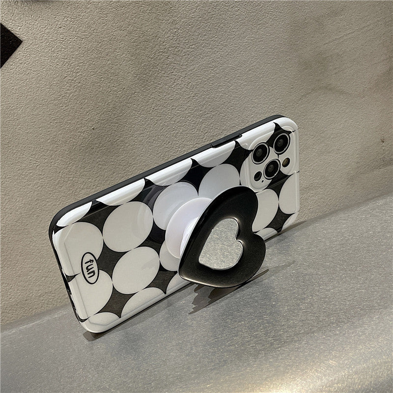 Black And White Diamond Round iPhone Case