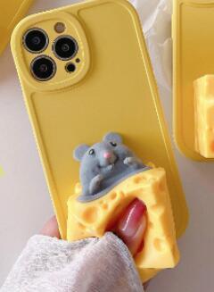squeezing-toy-cheese-mouse-iphone-case - Viexta