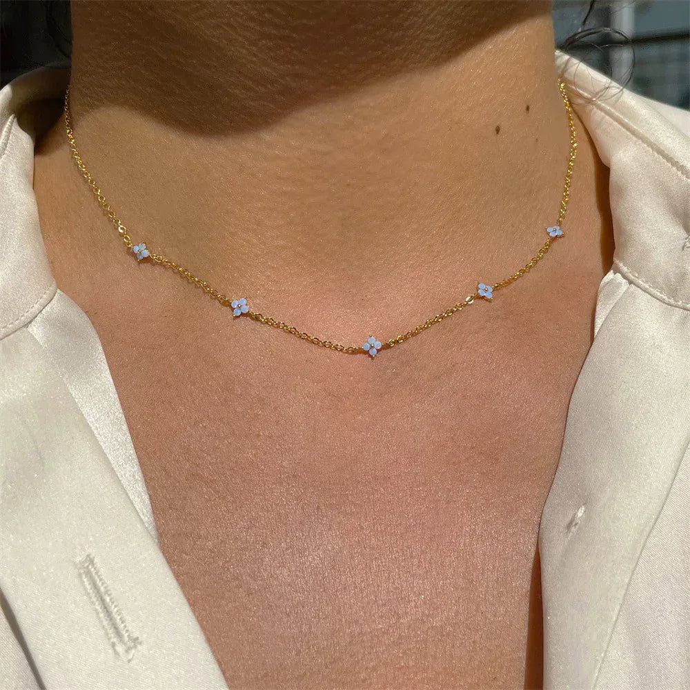 blue-flower-necklace - Viexta