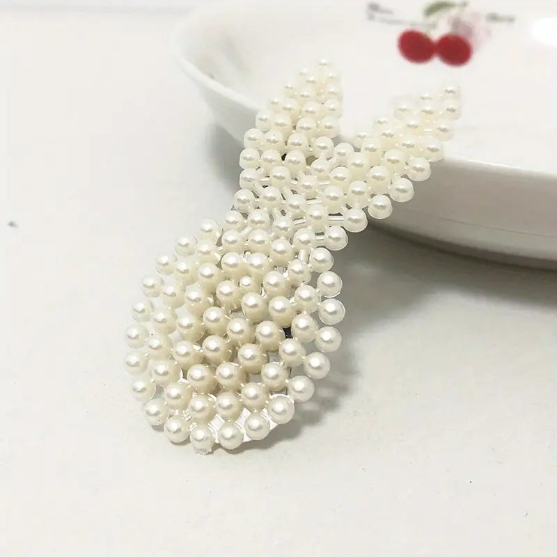 Faux Pearl HairClip