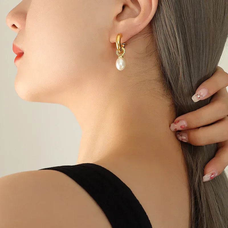 baroque-imitation-pearl-c-shaped-stud-earrings - Viexta